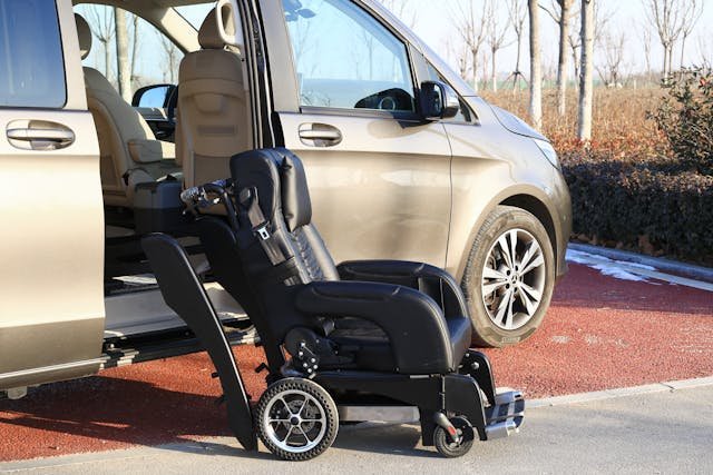 Automotive & Mobility Automotive & Mobility