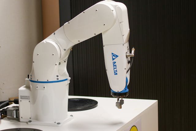 Robotics & Automation Robotics & Automation
